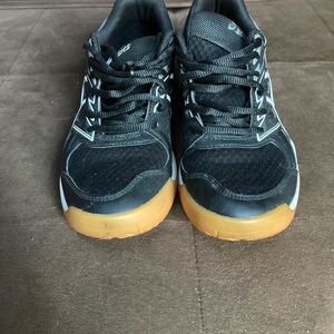 ASICS upcourt 4 size 9 like new